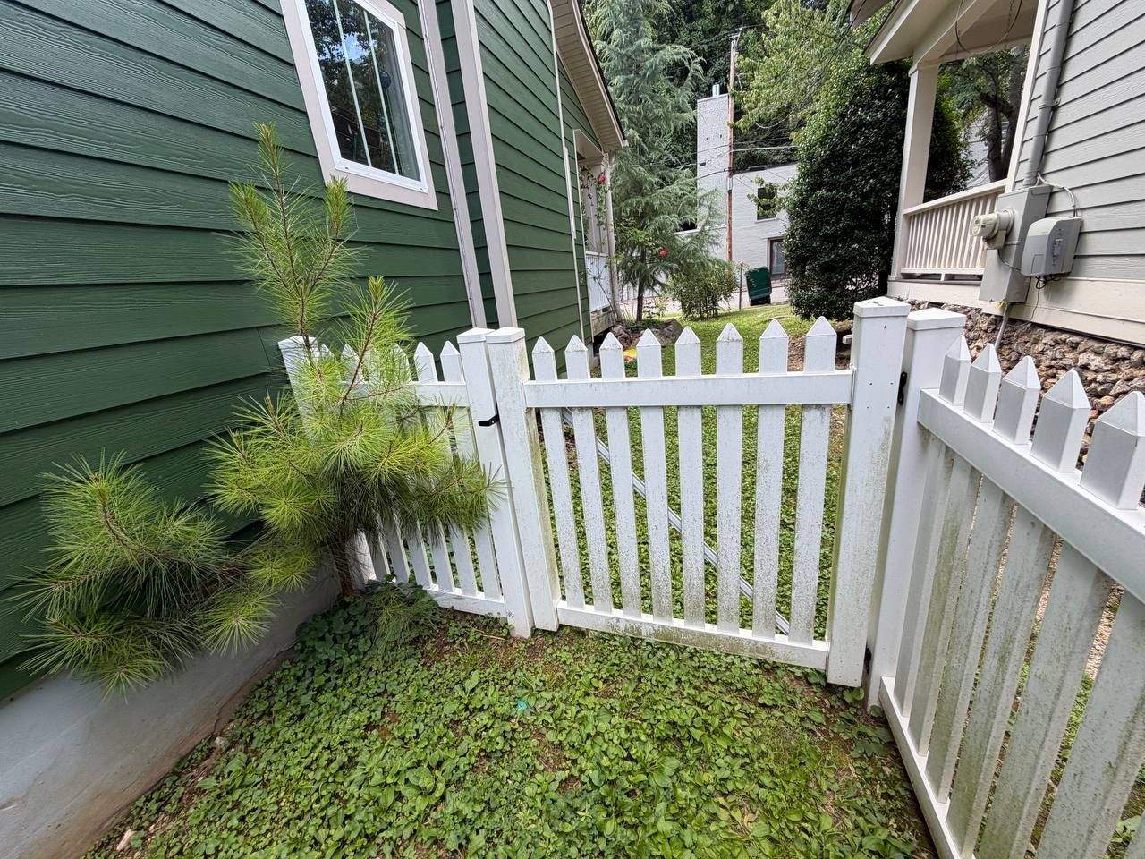 Yard before new aluminum fence and gate installation in Chattanooga, TN